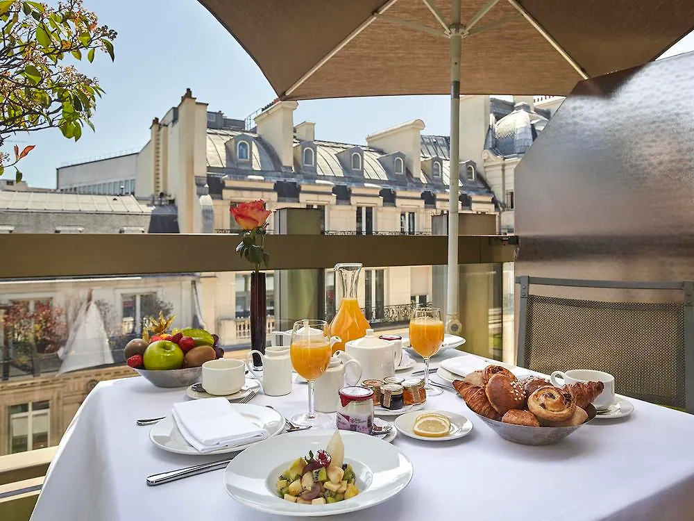 Warwick Champs-elysees Hotel 4*