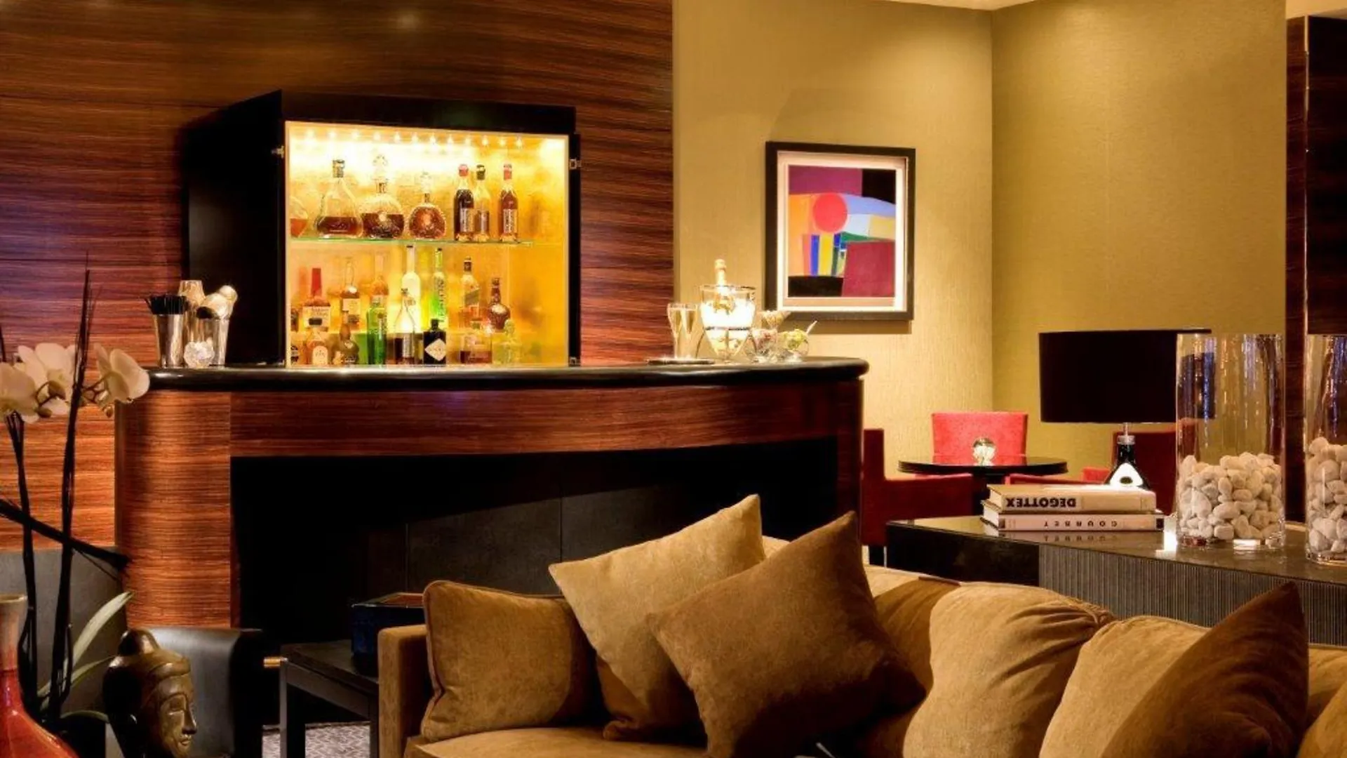 Warwick Champs-elysees Hotel 4*