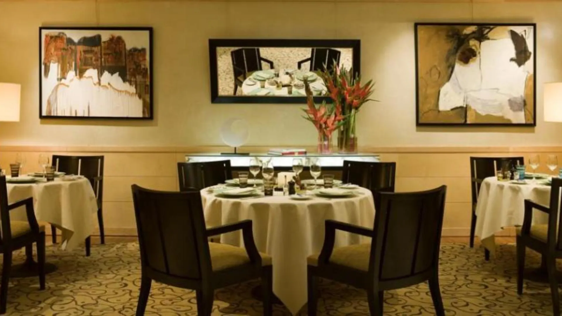 Hotel Warwick Champs-elysees 4*