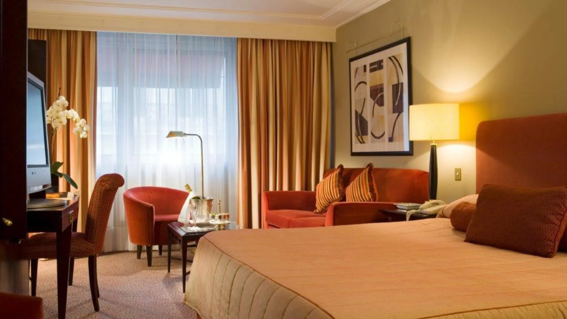 Warwick Champs-elysees Hotel Paris
