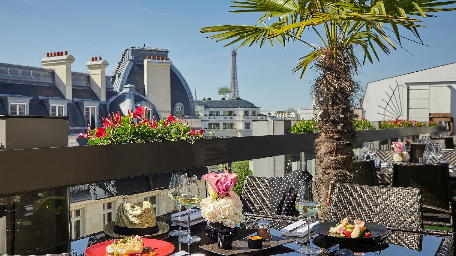 Warwick Champs-elysees Hotel 4*