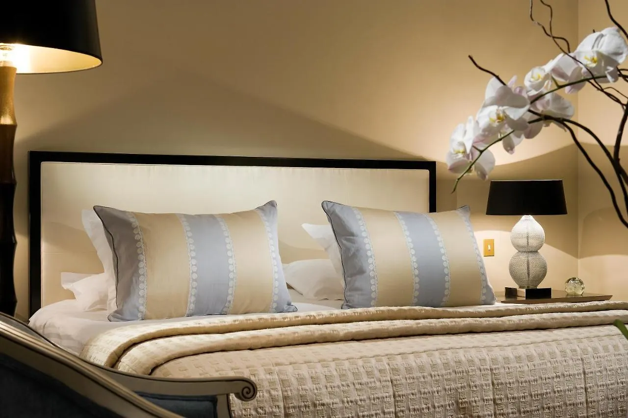 Warwick Champs-elysees Hotel Paris